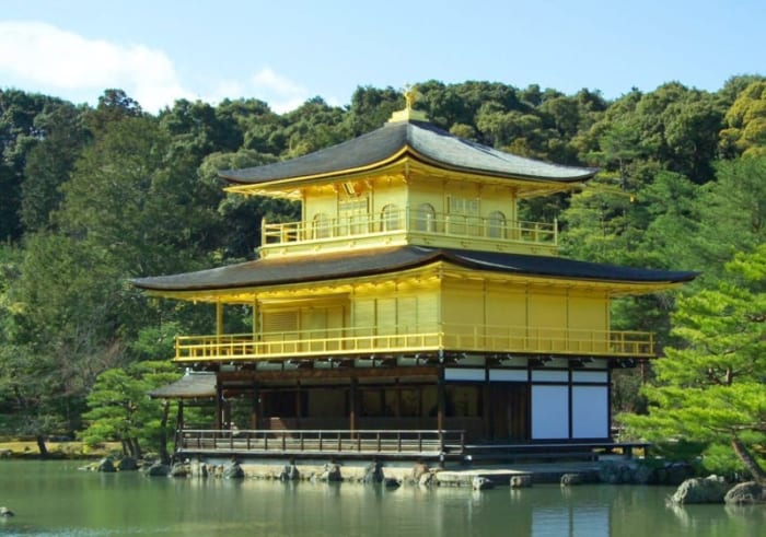 Chùa vàng (Kim Các Tự) được xây dựng vào thời Muromachi